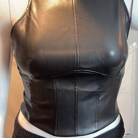 Sleeveless Corset Style Faux Leather Top Black Size M RefM100 - Picture 6 of 10